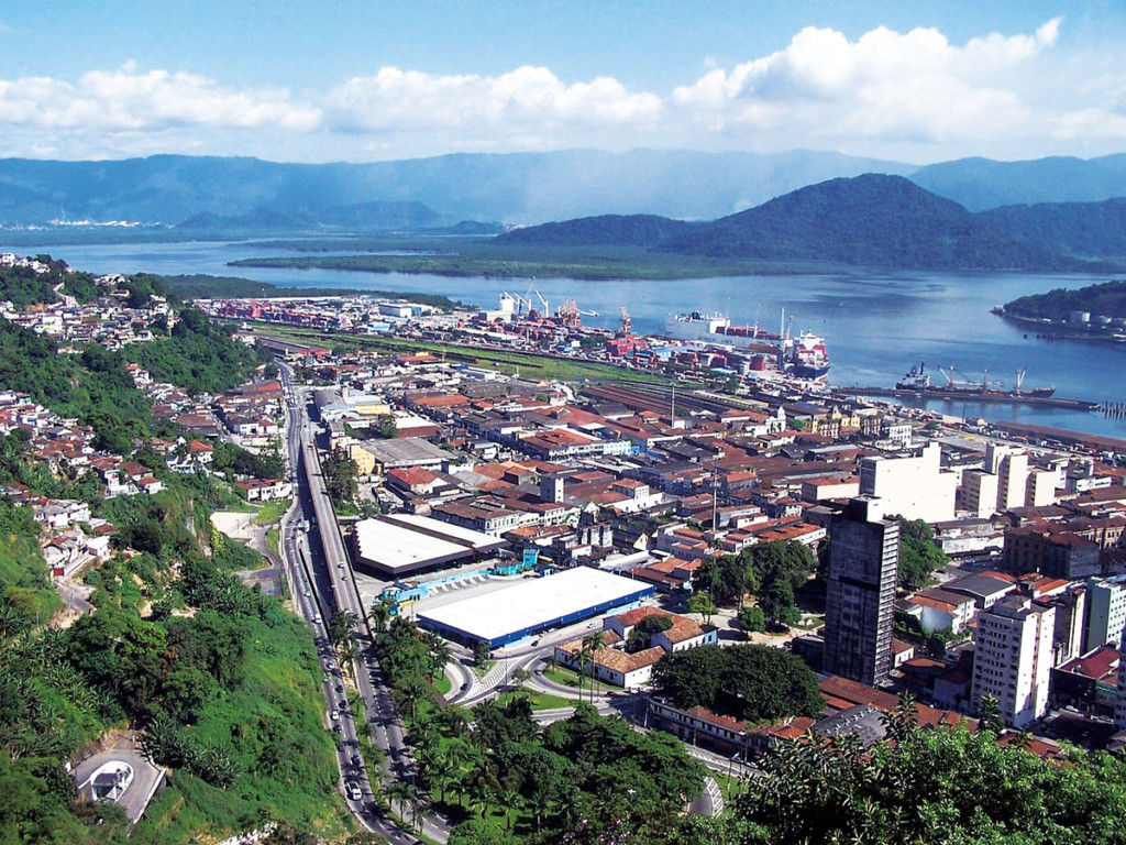 ブラジル最大の貿易港サントス 株式会社アルファインテル